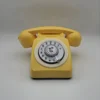 Téléphone rotatif jaune